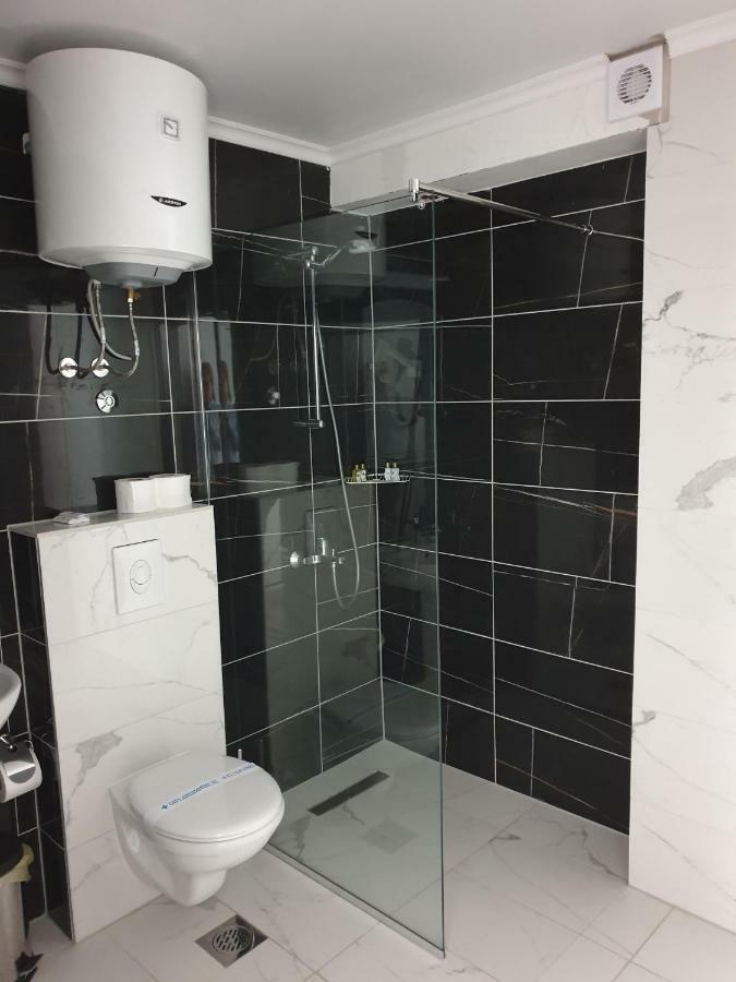 Hotel Cingo Ohrid Buitenkant foto
